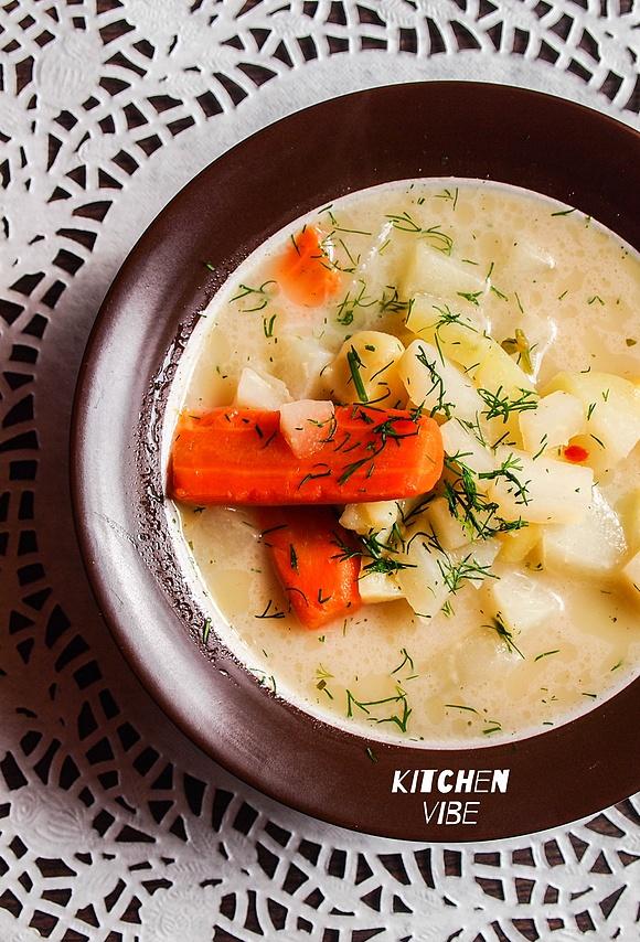 Zupa z kalarepy – kohlrabi soup