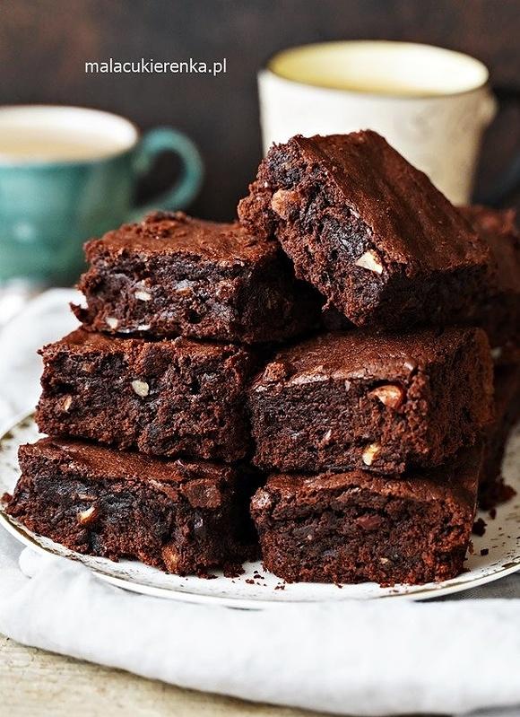 Pyszne brownies czekoladowe z orzechami