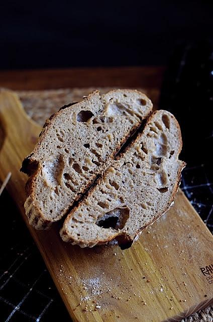Chleb pszenno-żytni metodą Tartine