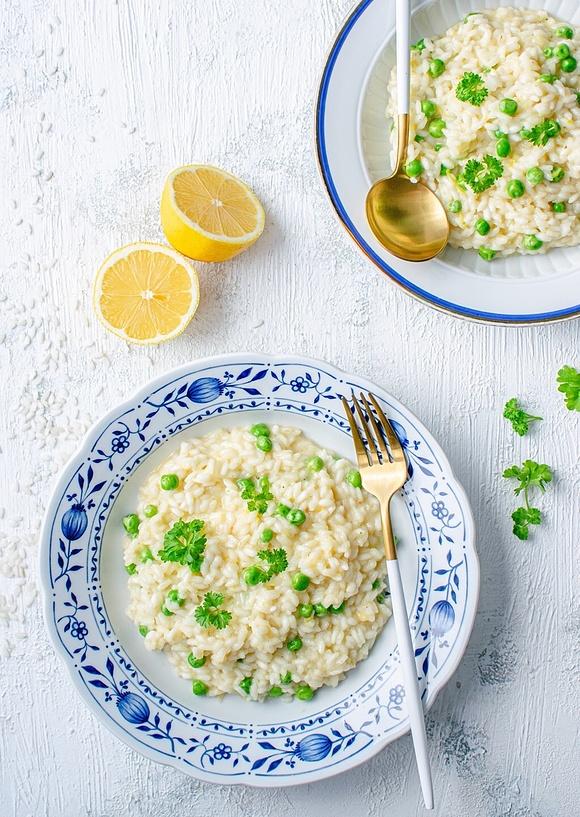 Cytrynowe risotto z groszkiem