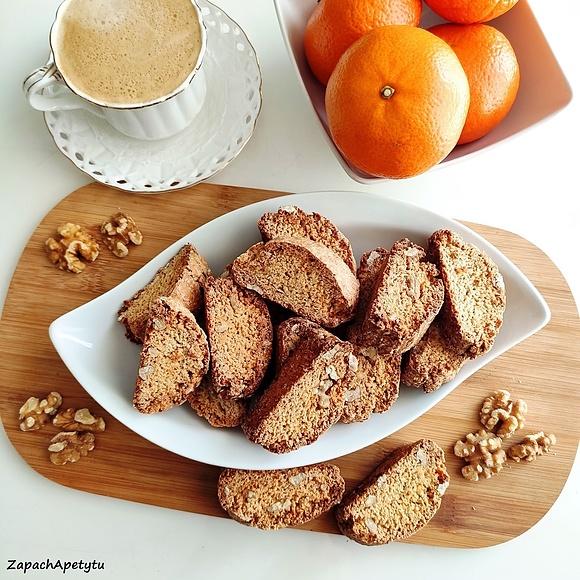 Cantuccini z orzechami włoskimi