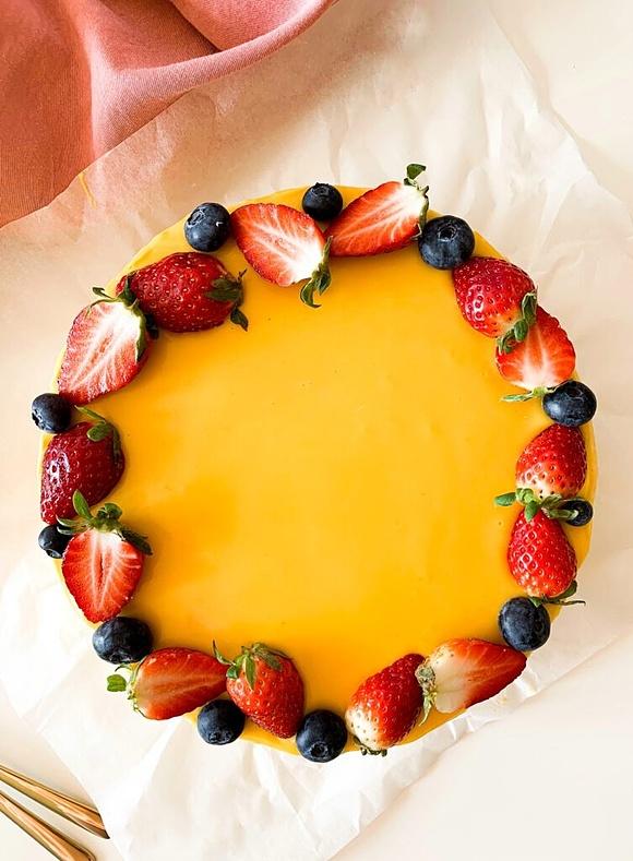 Sernik mango z pomarańczą