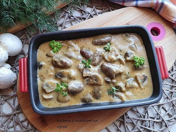 Gulasz z serc drobiowych z pieczarkami