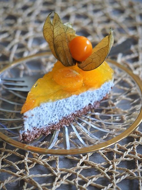 Keto pudding z nasionami bazylii i kokosem