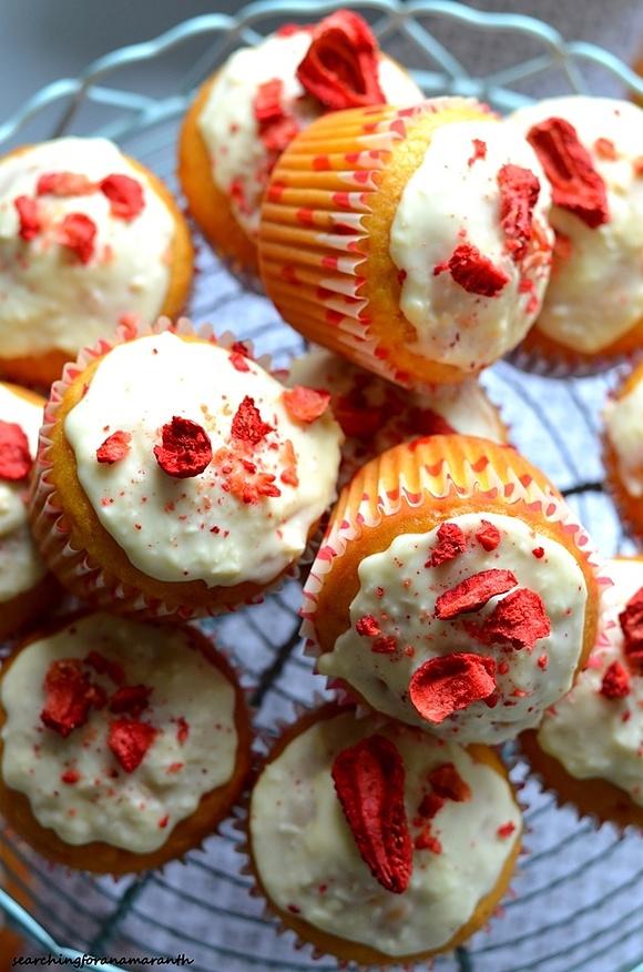 Muffinki mango z białą czekoladą