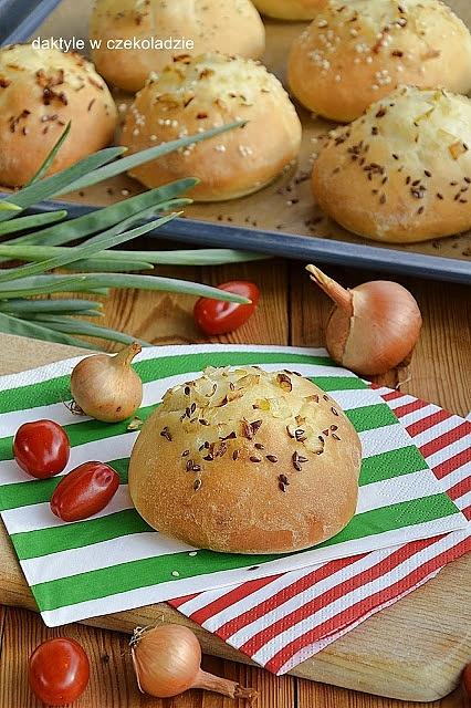 Bułki z cebulką