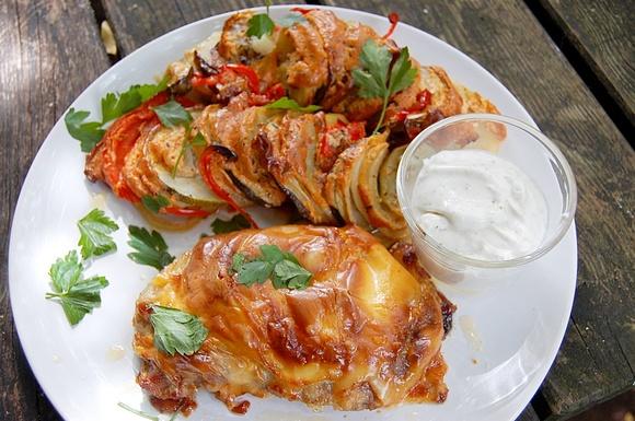 Blaszka smaków czyli karkówka i warzywa z piekarnika