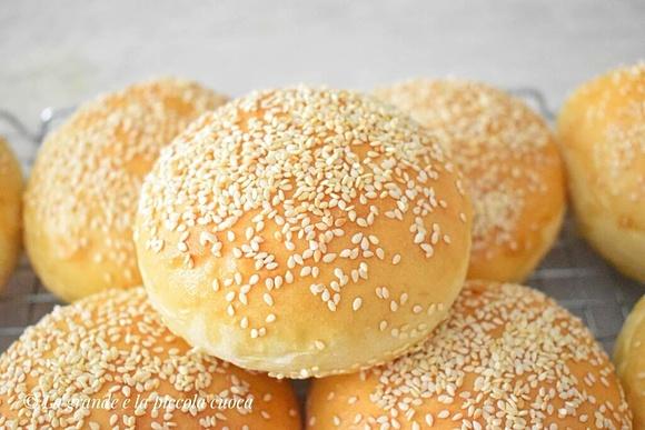 Domowe bułki do burgerów