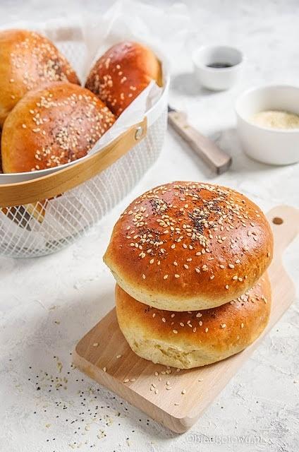 Domowe bułki do burgerów