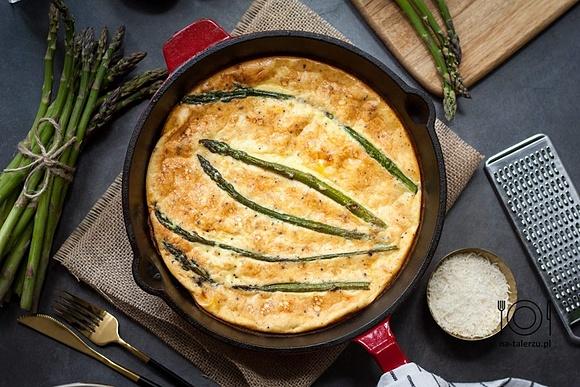 Frittata ze szparagami na zdrowe śniadanie
