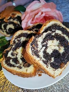 Makowiec na cieście drożdżowym z kefirem