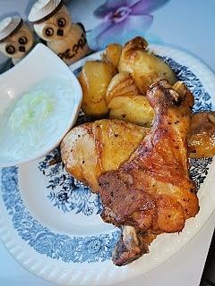 Podudzia pieczone z ziemniakami i cebulą