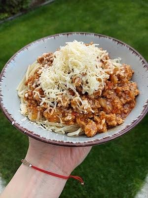 Spaghetti bolońskie z cukinią