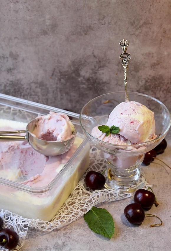 Lody śmietankowo-owocowe przepis na domowe lody