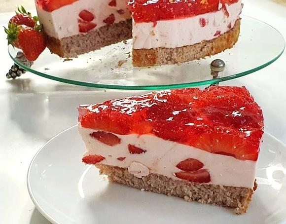 Ekstremalnie truskawkowe ciasto