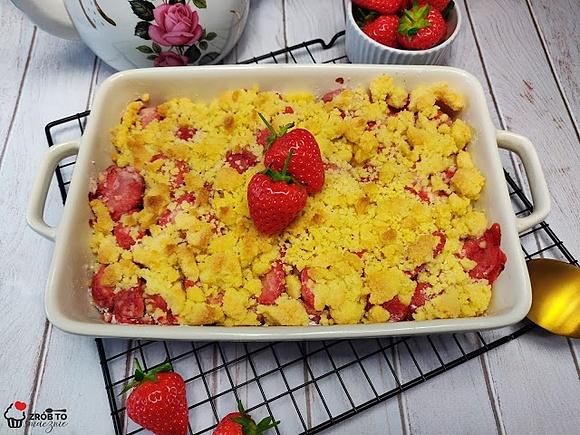 Crumble z truskawkami