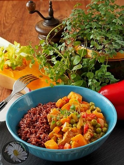 Kokosowe curry ze schabu z dynią i batatami