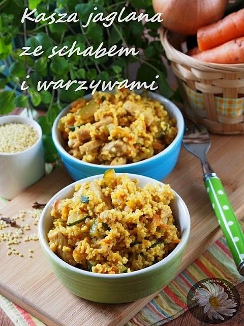 Kasza jaglana ze schabem i warzywami