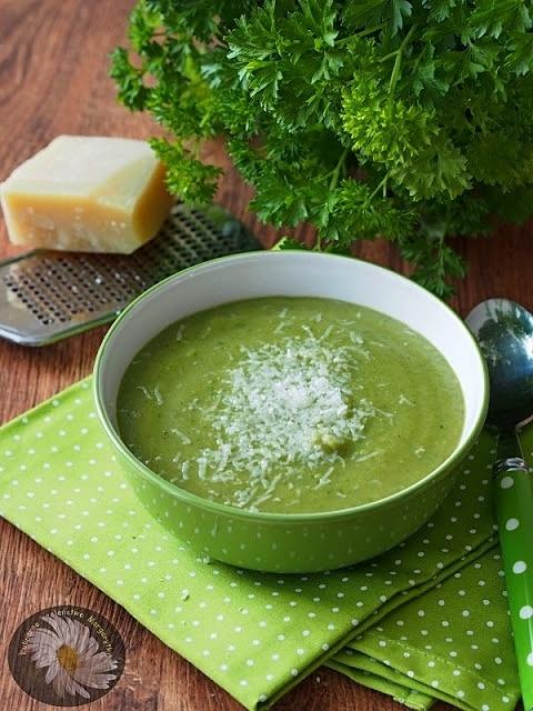 Zupa krem z zielonych warzyw z parmezanem