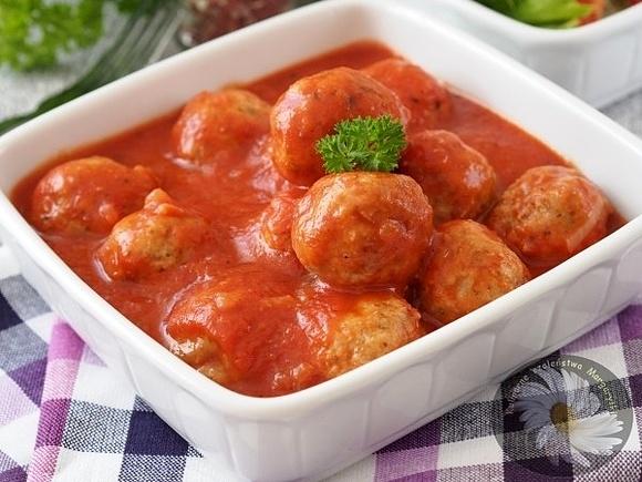 Pulpeciki z indyka w sosie pomidorowym