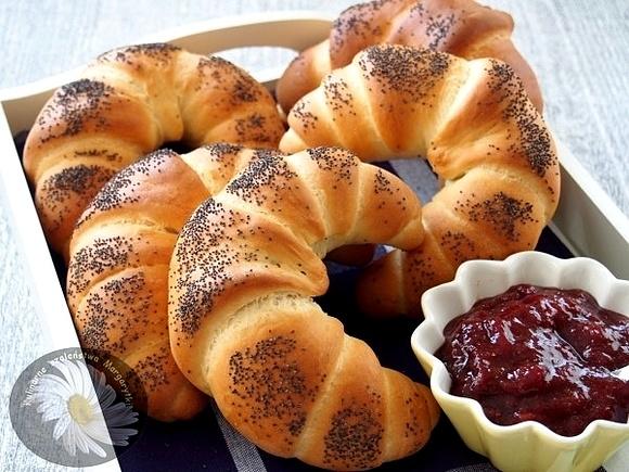 Rogaliki śniadaniowe mleczno-maślane