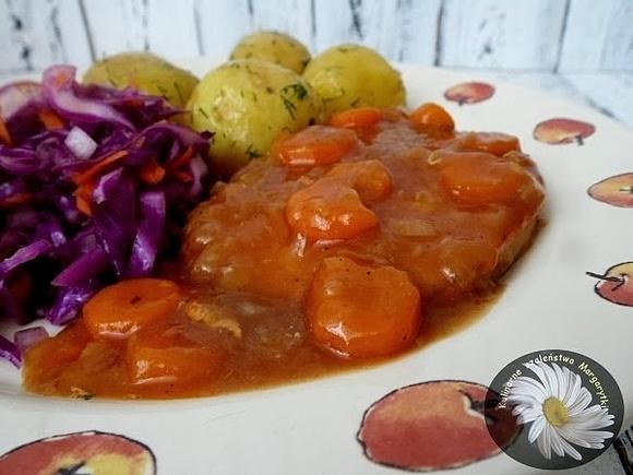 Schab z marchewką