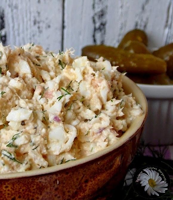 Pasta serowo-jajeczna z wędzonym pstrągiem