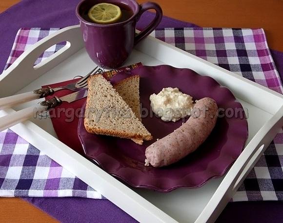 Domowa biała kiełbasa