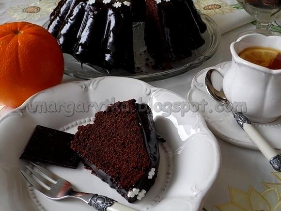 Babka czekoladowo-pomarańczowa z polewą czekoladową