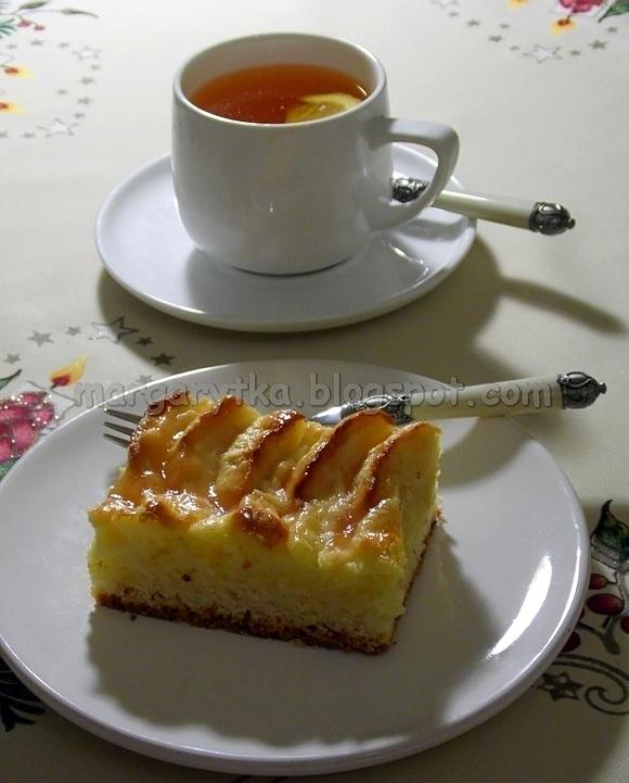 Ciasto serowe z budyniem i jabłkami