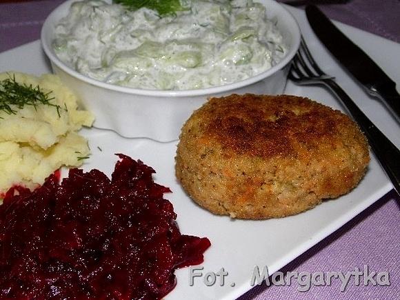 Kotlety mielone z kuskusem i marchewką