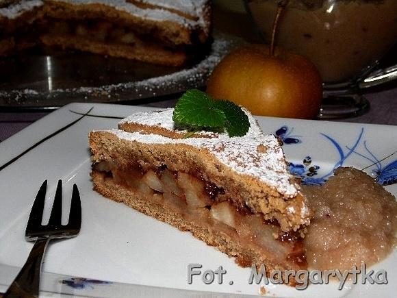Tarta kasztanowa z gruszkami i czekoladą