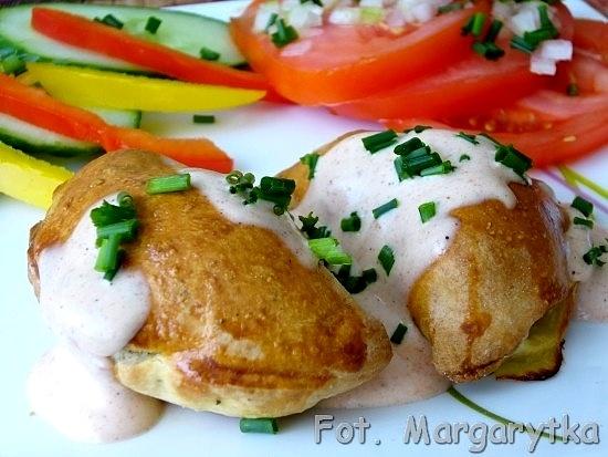 Pierogi drożdżowe z mięso i warzywami