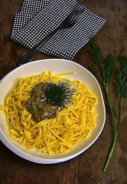 Makaron z botwinkowym pesto