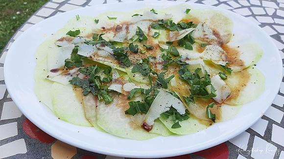 Carpaccio z kalarepy z rukolą – doskonałe połączenie smaków