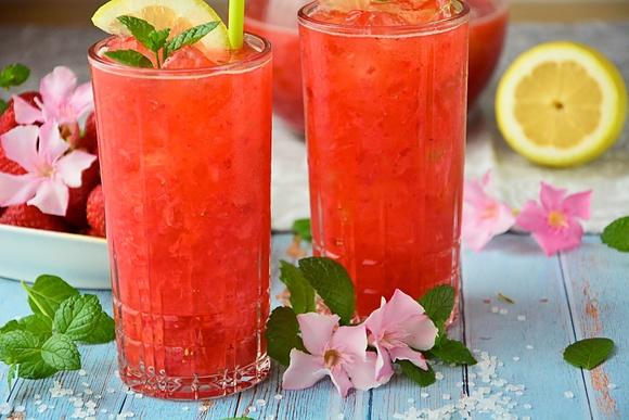 Lemoniada truskawkowa