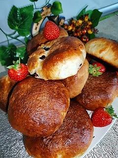 Pyszne bułeczki drożdżowe ze swojskim dżemem