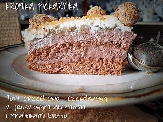 Orzechowo-czekoladowy tort z gruszkowym akcentem i pralinkami Giotto