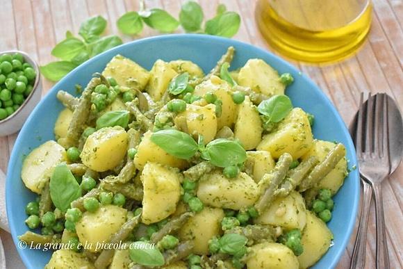 Sałatka ziemniaczana z pesto i fasolką szparagową