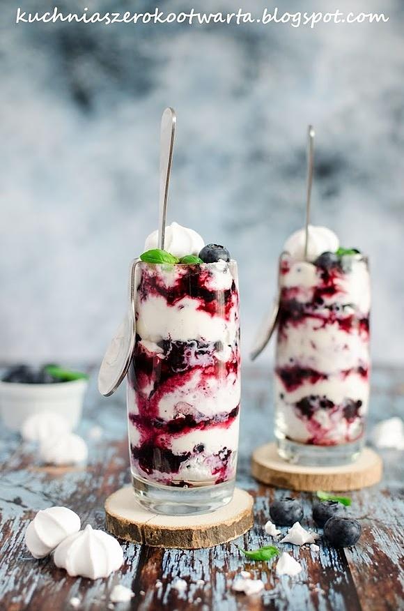 Jagodowy Eton Mess