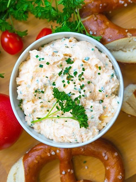Obazda bawarska z sera camembert