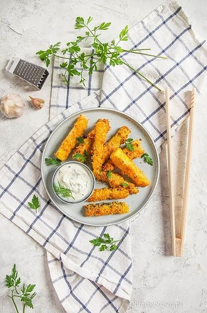 Pieczone frytki z cukinii w panierce