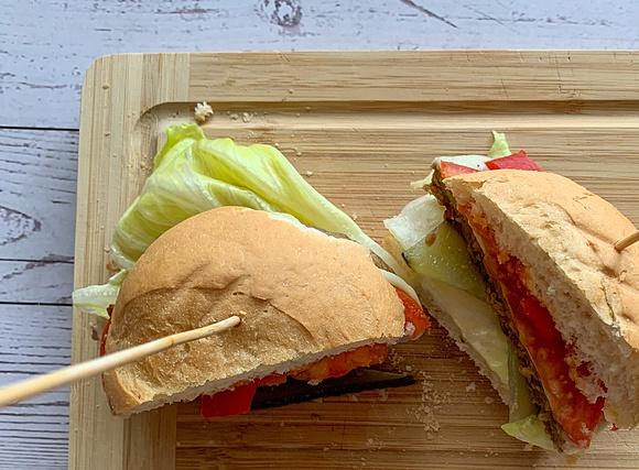 Burgery pieczarkowe z domowym majonezem