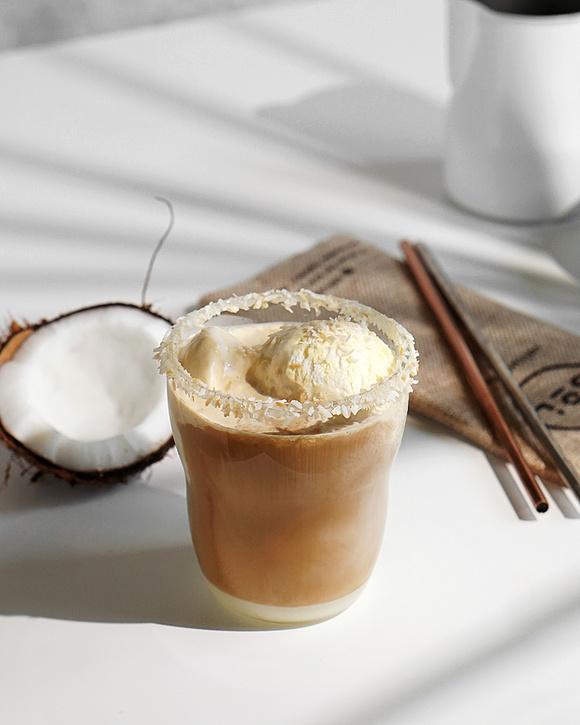 Kokosowa kawa mrożona