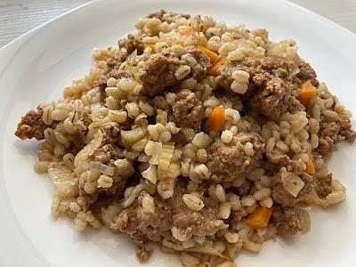 Kasza pęczak pieczona z mięsem