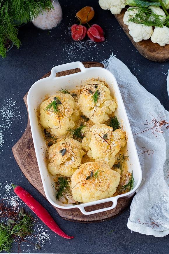Kalafior pieczony z parmezanem na ostro