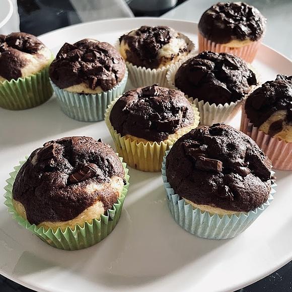 Czarno-białe muffinki