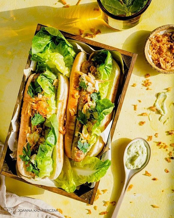 Domowe hot dogi – przepis na grillowane i domowe wersje