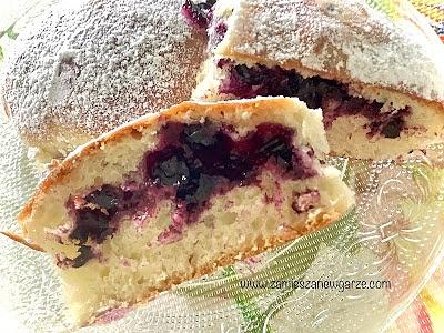 Jagodzianki - ciasto z jagodami i kruszonką