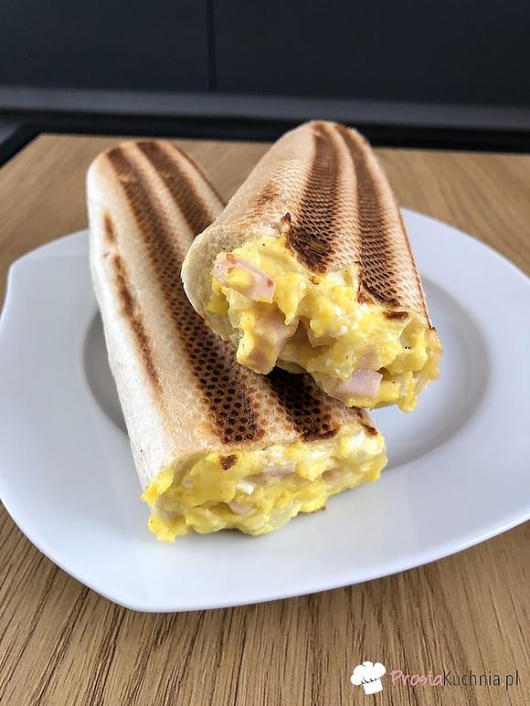 Hot-dog jajeczny – pomysł na pyszną przekąskę